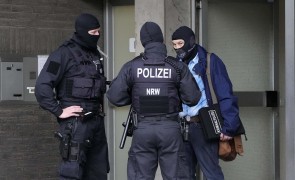 ألمانيا تعتقل فرنسية بتهمة ارتكابها “جرائم حرب” في سورية